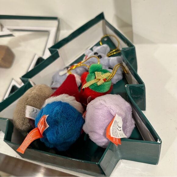 Giant Plushie Microrobe - Picture 4 of 9